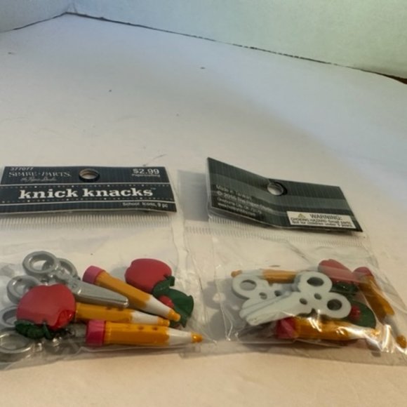 New 4 pack school supplies real buttons craft - Picture 3 of 3